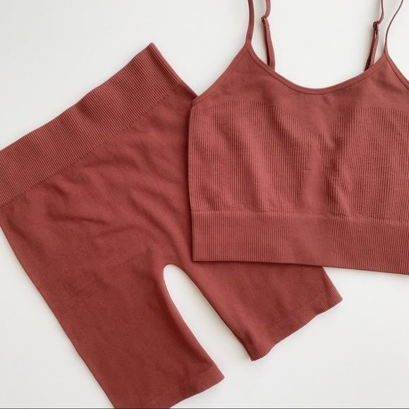 SEAMLESS SLIM FIT TANK AND BIKE SHORT SET - VINTAGE BLUSH - Picture 4 of 5